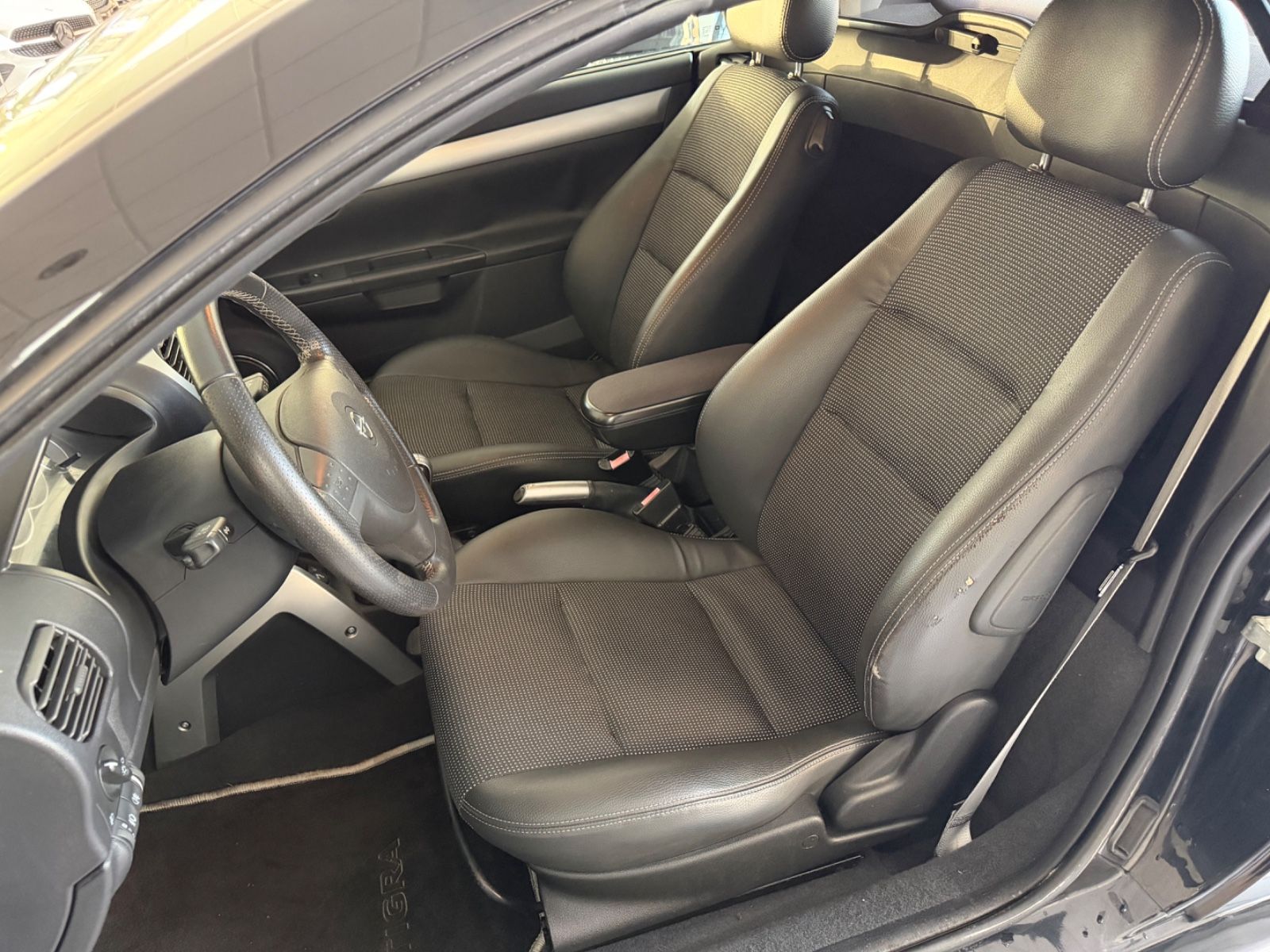 Fahrzeugabbildung Opel Tigra Twin Top Basis