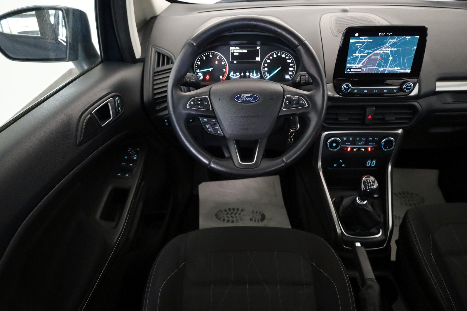 Fahrzeugabbildung Ford EcoSport Cool & Connect,Navi,Kamera,SR+WR