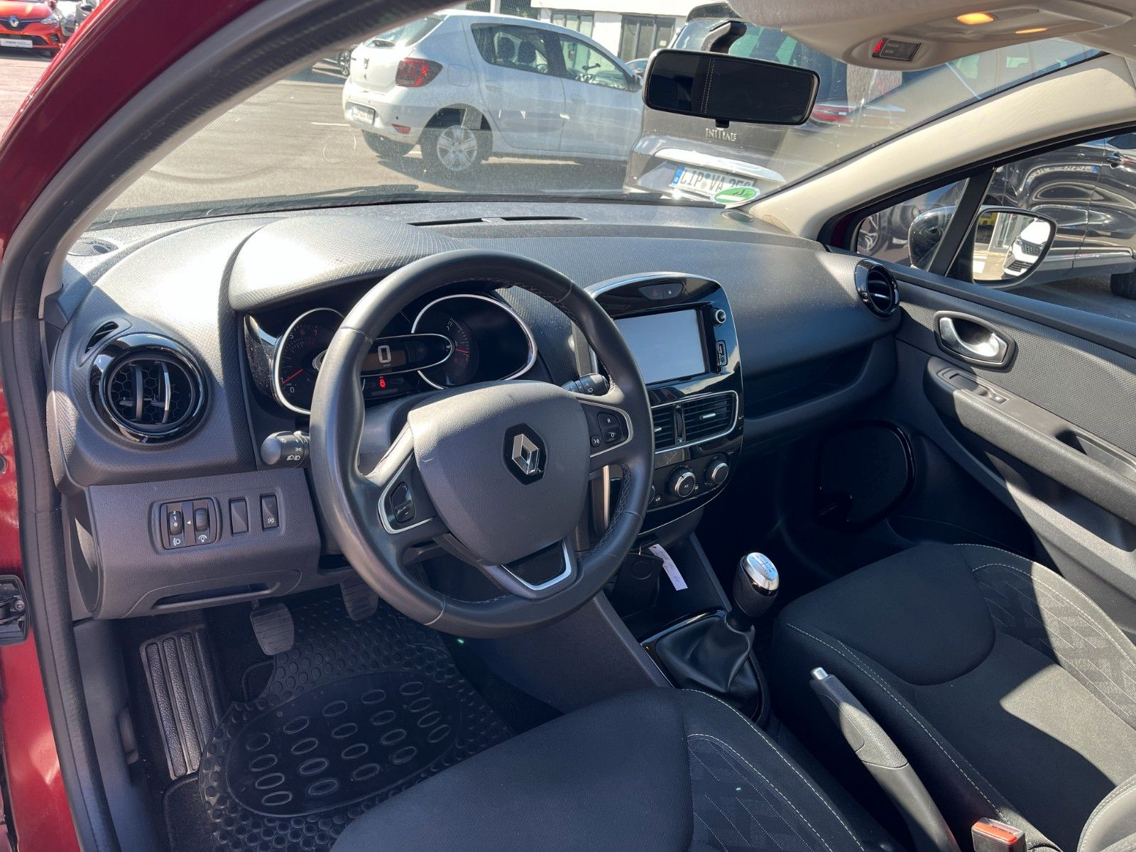 Fahrzeugabbildung Renault Clio IV Limited