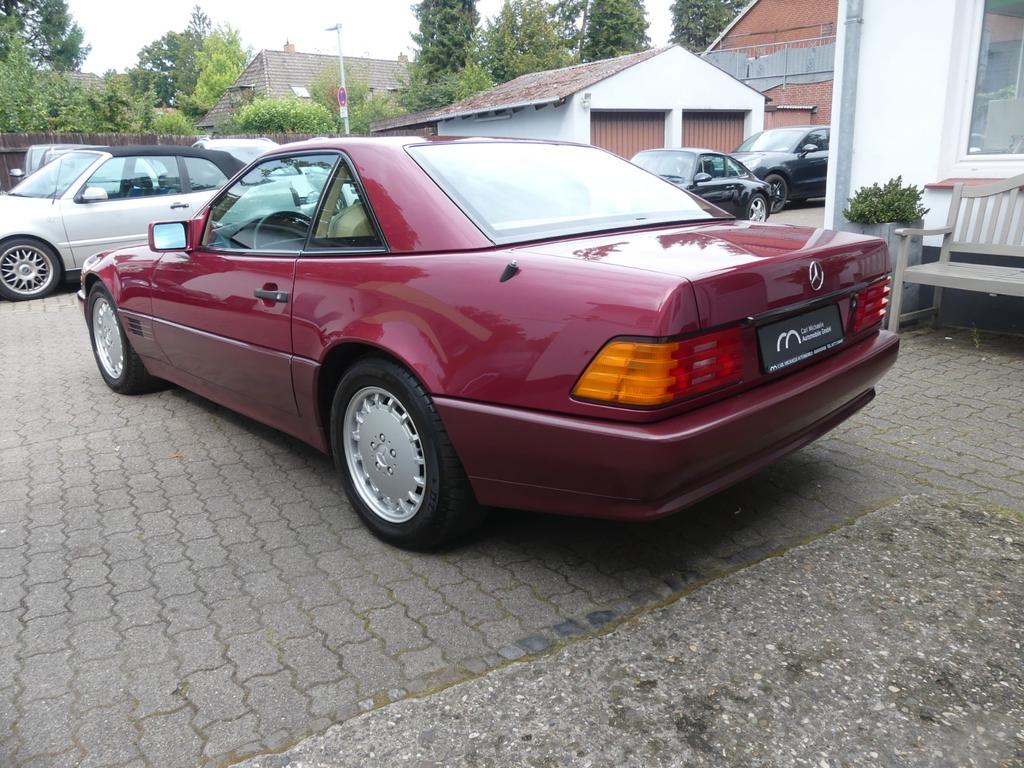 Mercedes-Benz SL 300