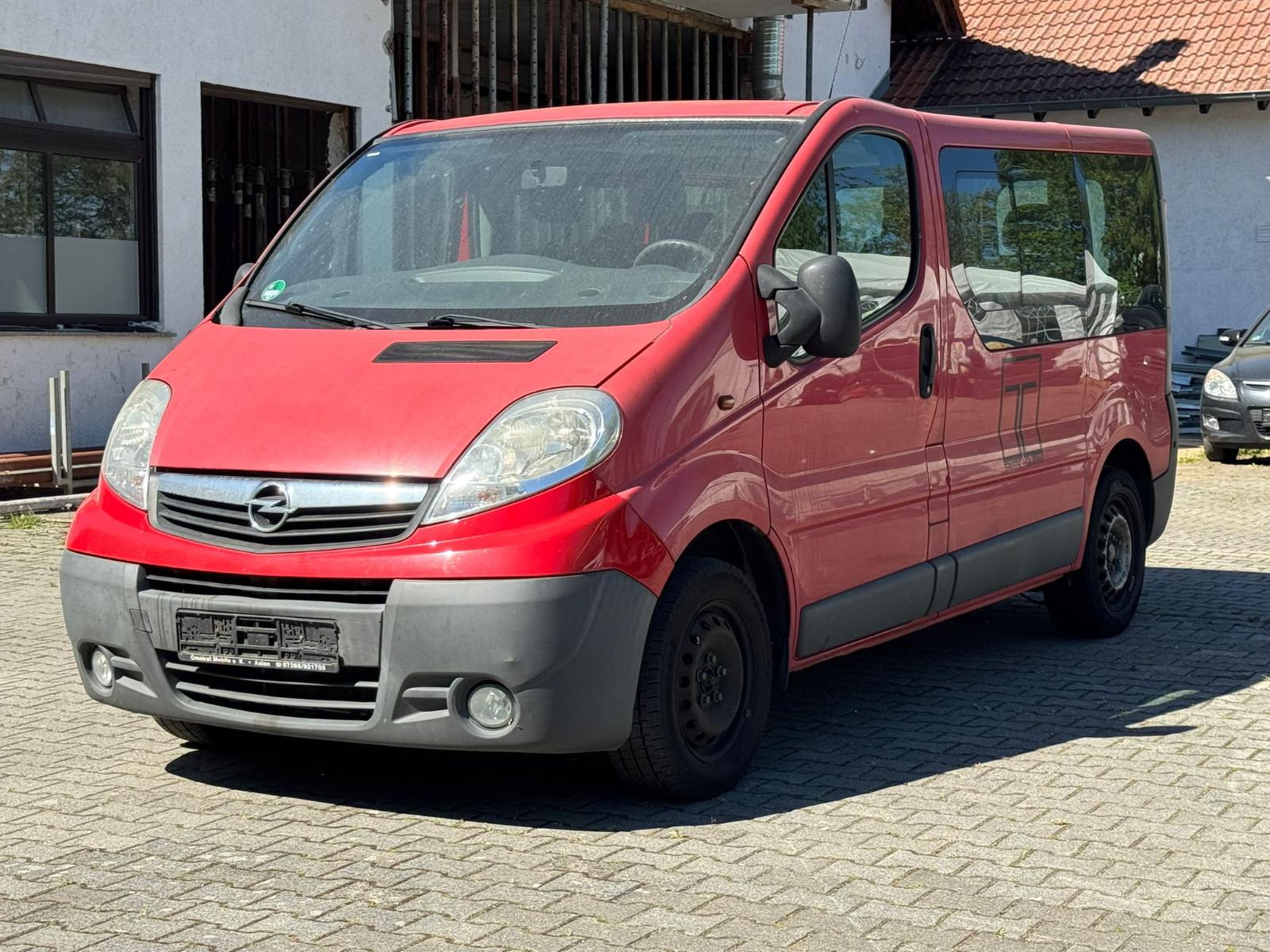 Opel VIVARO 2.0CDTI KOMBI L1H1 2,7T 9SITZ MwSt
