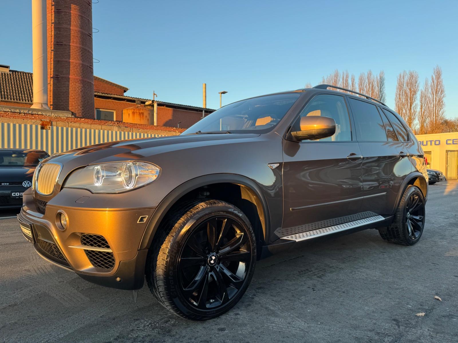 BMW X5 40d*XDRIVE*HUD*PANO*AHK*7SITZ*360K*DAB*TV