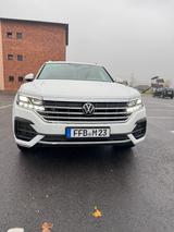 Volkswagen Touareg 3.0 V6 TDI R-LINE *WERKSGARANTIE* - VW Touareg Gebrauchtwagen in München