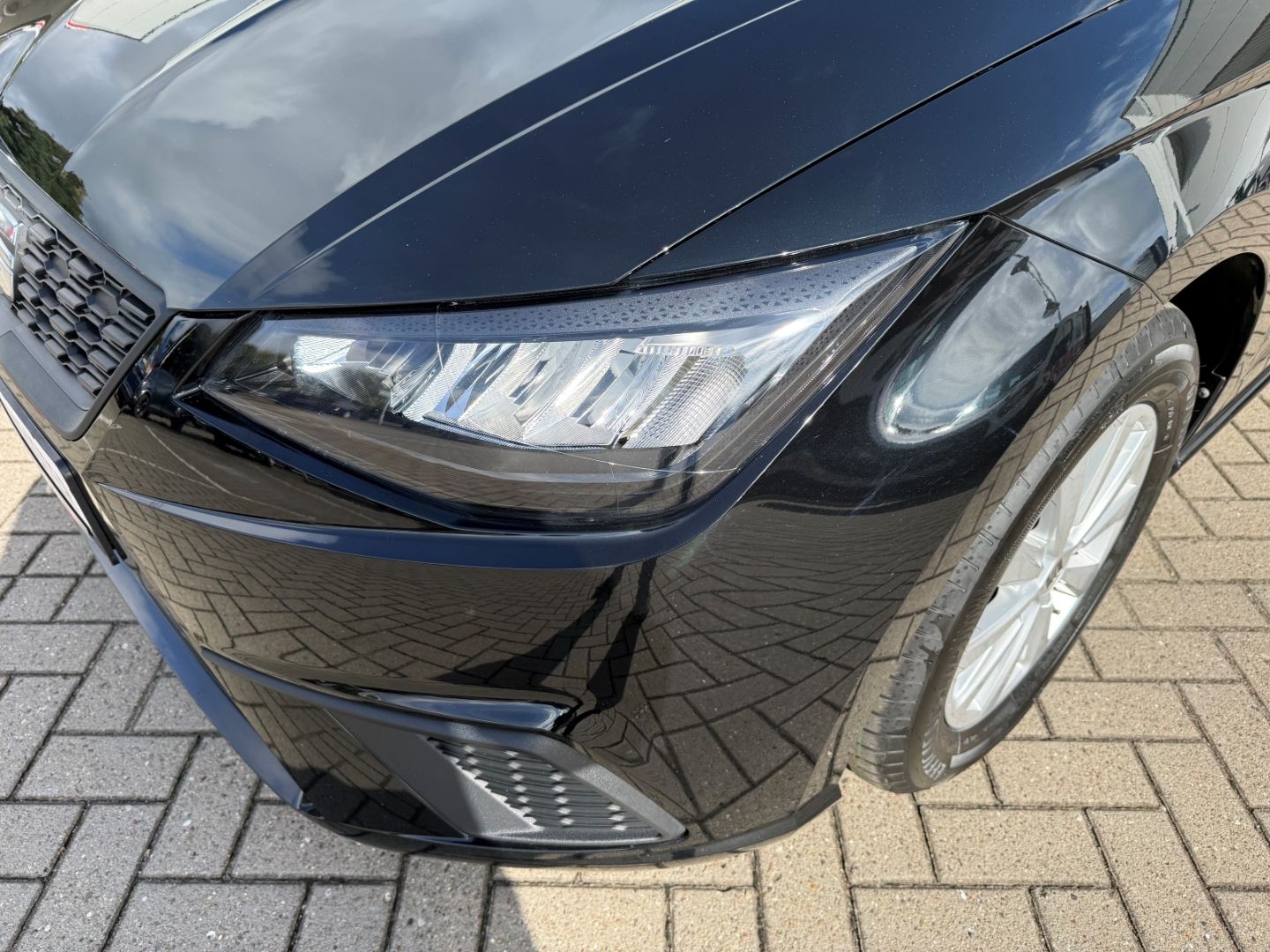 Fahrzeugabbildung SEAT Ibiza Style DigiCockpit LED CarPlay Klima Front