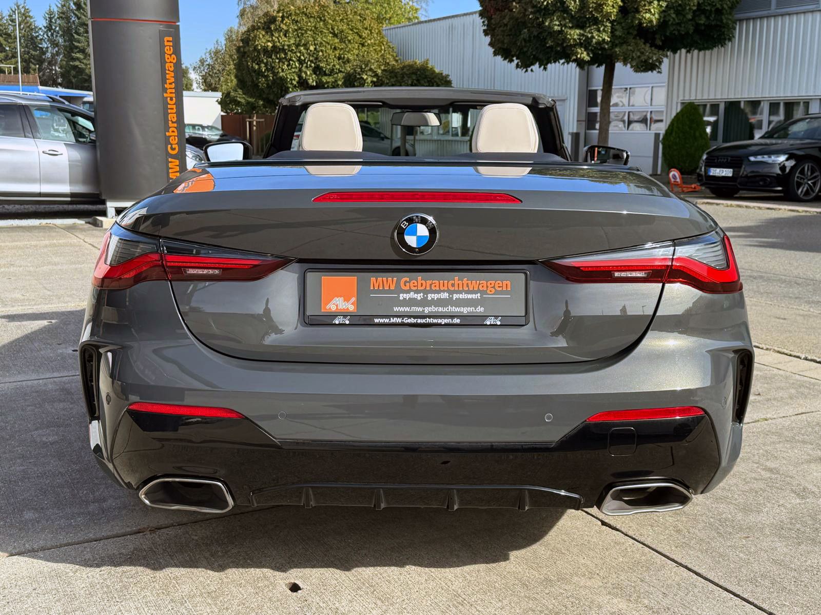 Fahrzeugabbildung BMW M440i xDrive Cabrio ACC AHK LED CarPlay KAM H&K