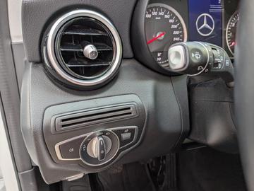 2021 Mercedes-BENZ C 180 — миниатюра 12