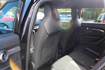 Fahrzeugabbildung MINI Clubman Cooper SD All4 JCW Navi