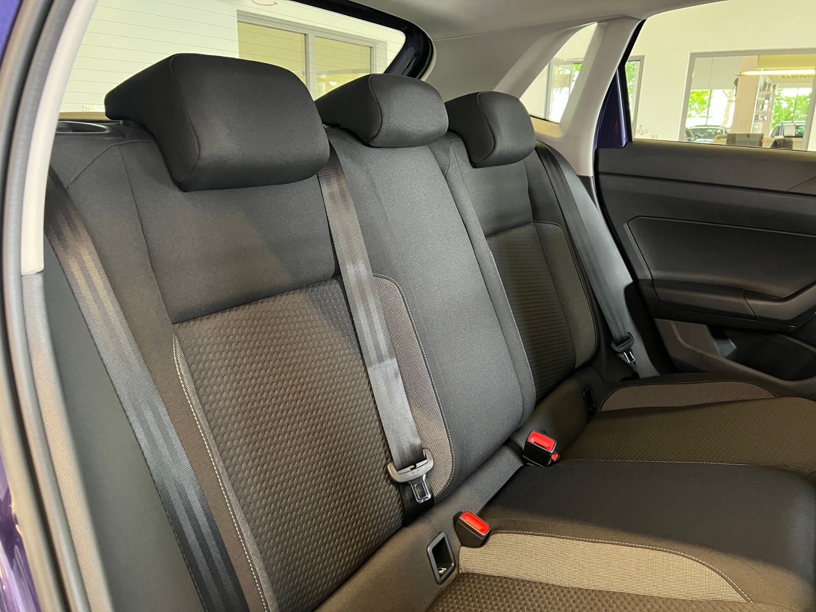 Fahrzeugabbildung Volkswagen Polo Life 1.0 TSI *LED, App Connect, PDC, Kamera