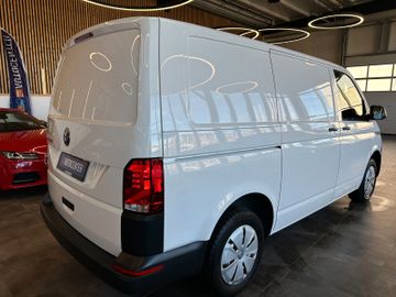 MYAUTOCENTER – Gebraucht- und Jahreswagen mit Werkstattservice in Pfaffenhofen Volkswagen T6.1 Transporter Kasten FWD *1. Hand*Kamera*Navi