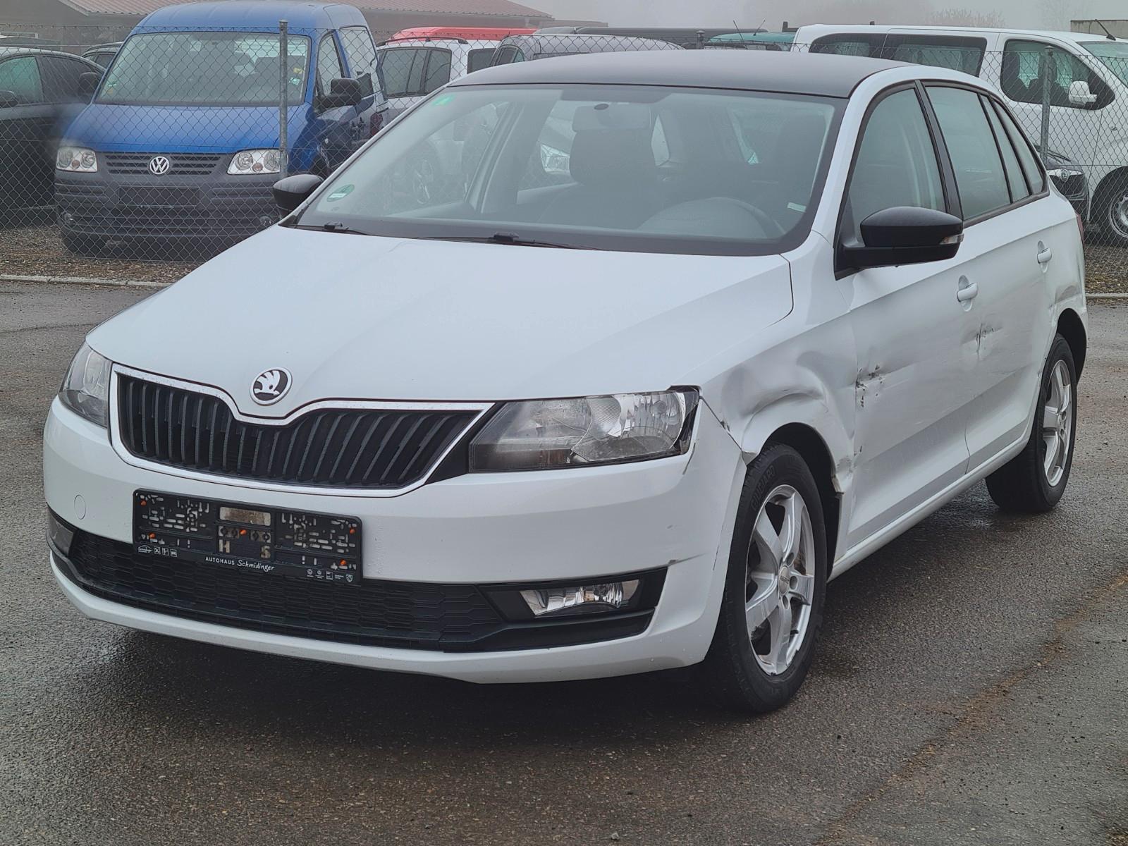 Skoda Rapid Spaceback Ambition Pano DSG