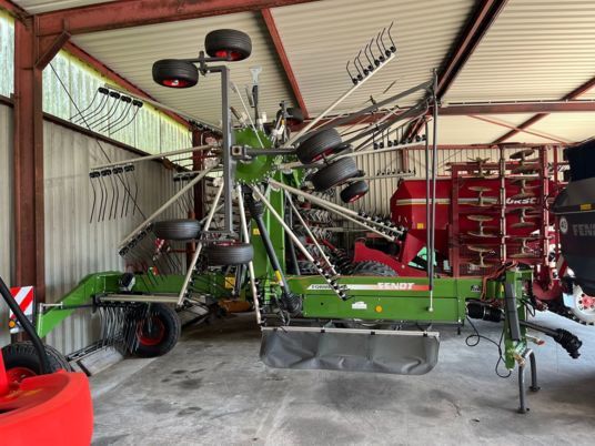 Fendt Former 880