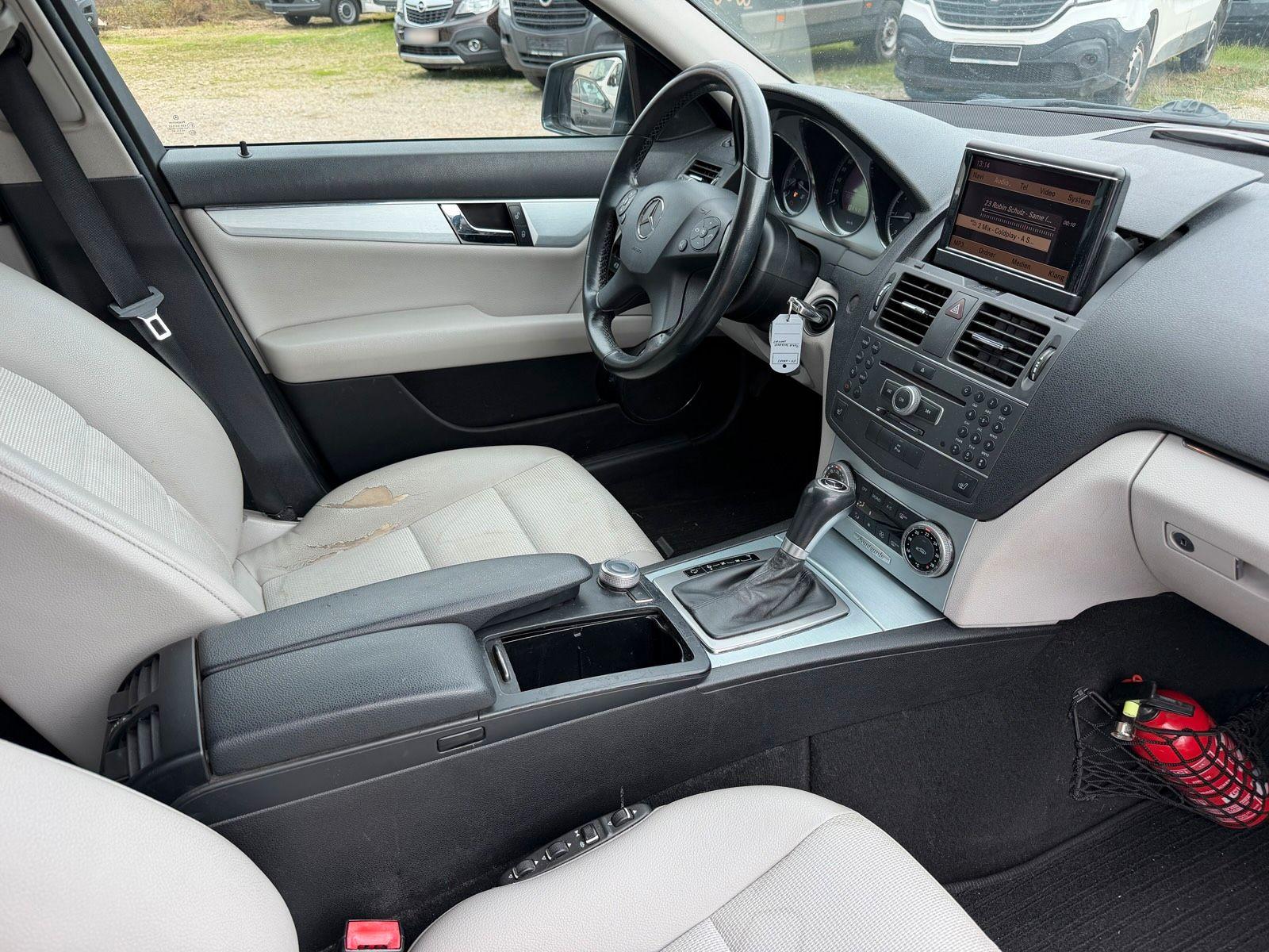 Mercedes-Benz C220 2010 — photo 6