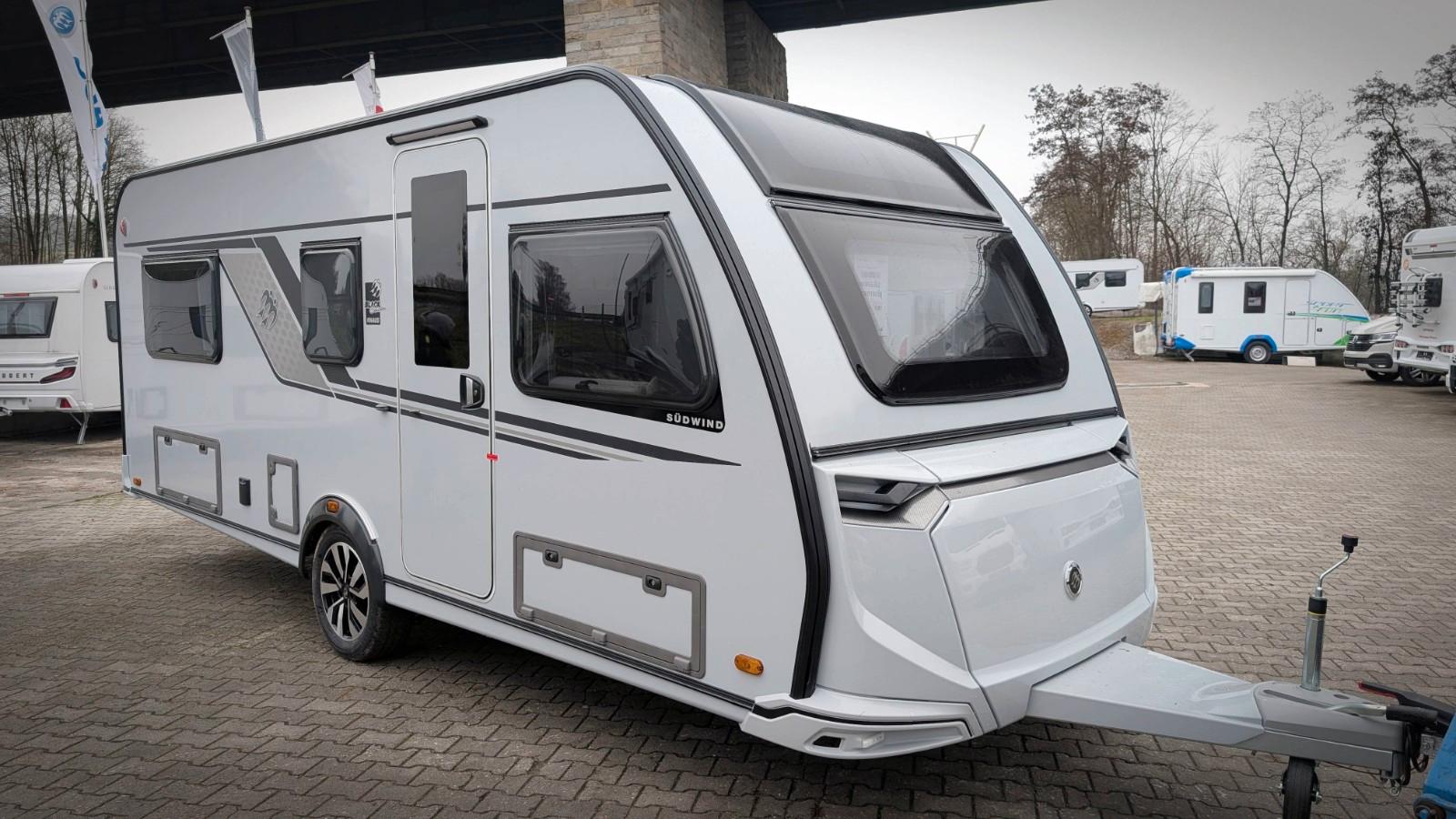 Knaus Südwind 540 UE Black Selection 3/26