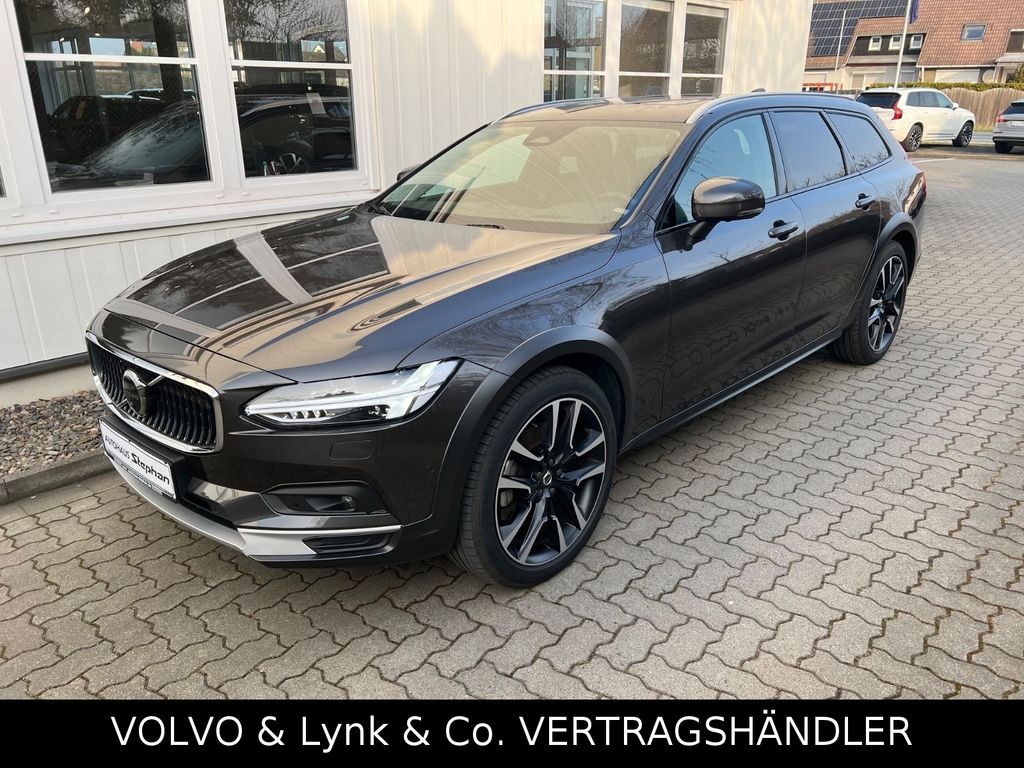 Volvo V90 Cross Country