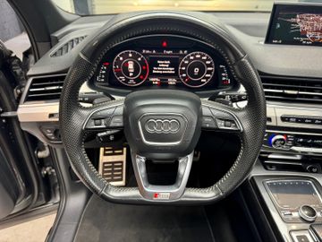 Audi Q7 - 6