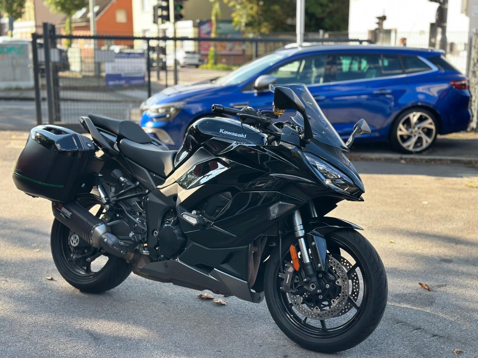 Kawasaki Ninja 1000 SX-Bj 22-10TKM Performance-Akrapovic