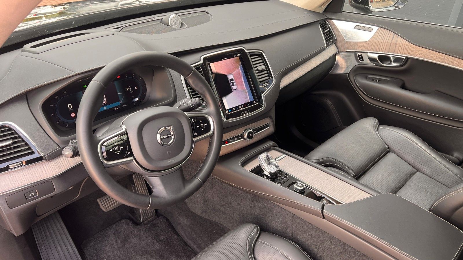 Fahrzeugabbildung Volvo XC90 B5D AWD Ultimate Bright HUD*MASS*B&W*LUFT*