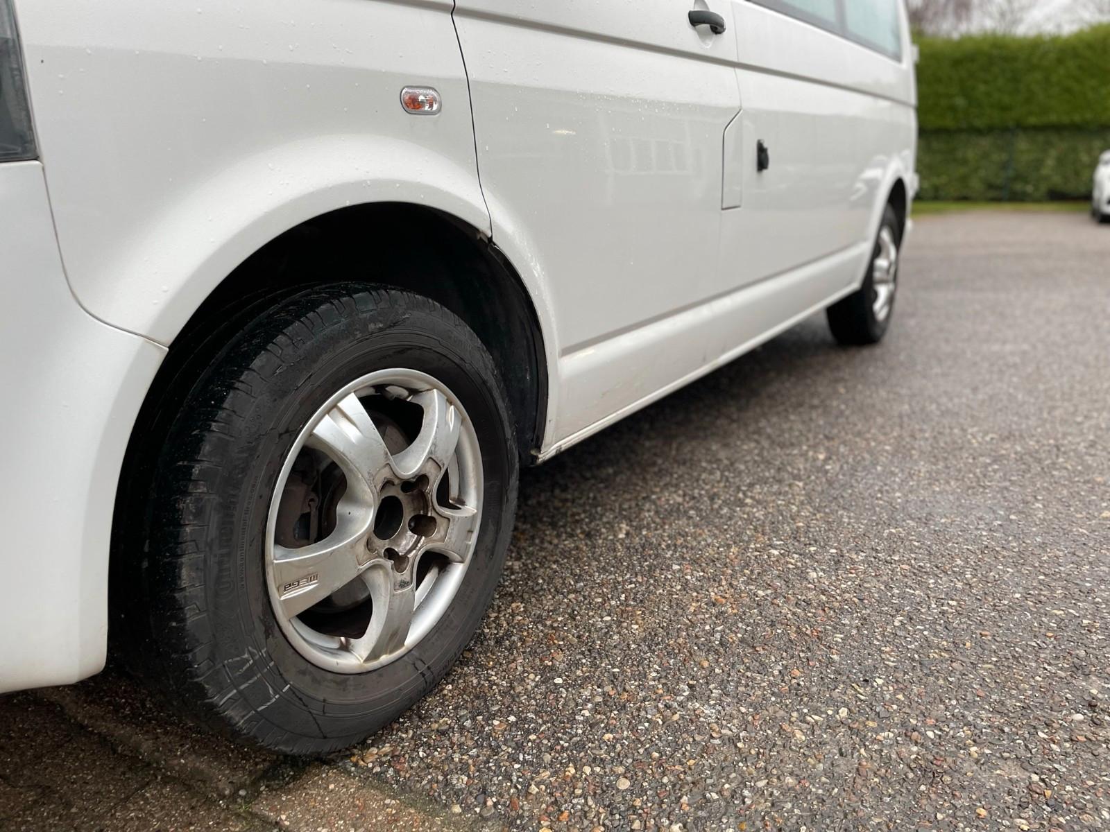 Volkswagen T5 Transporter HOCHDACH/LANG/STD.HZ