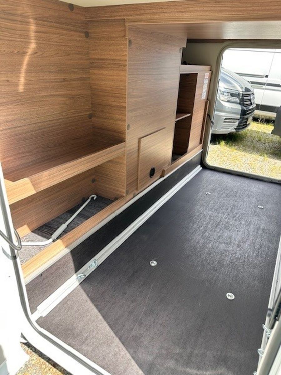Fahrzeugabbildung Knaus L!VE I 700 MEG LIVE AHK AGUTI Lithium TV 5 Sitze