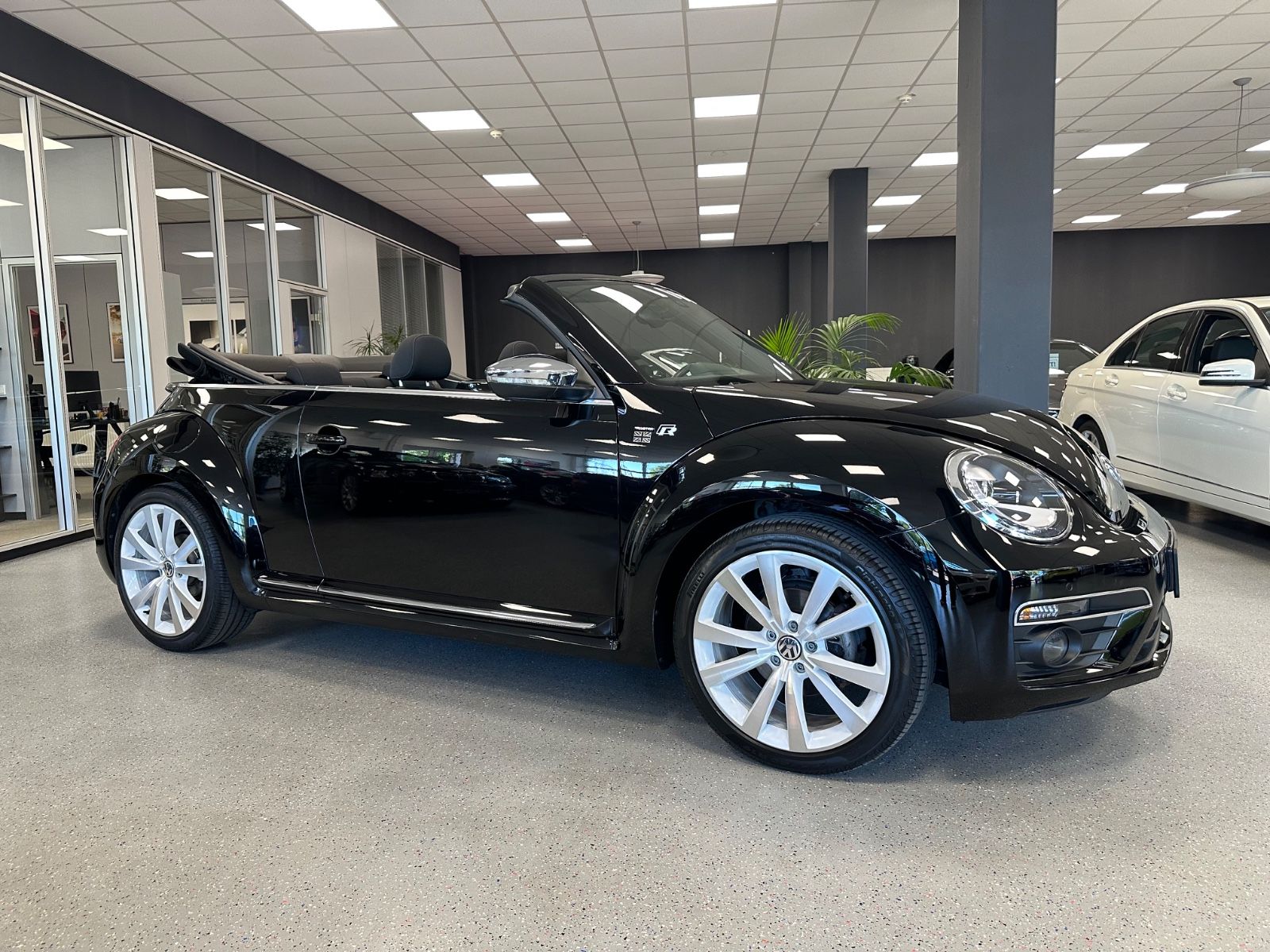 Volkswagen Beetle Cabriolet Allstar|DSG|R-Line|Kamera|Xenon foto 8