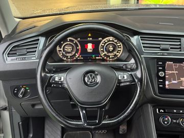 Volkswagen Tiguan - 10