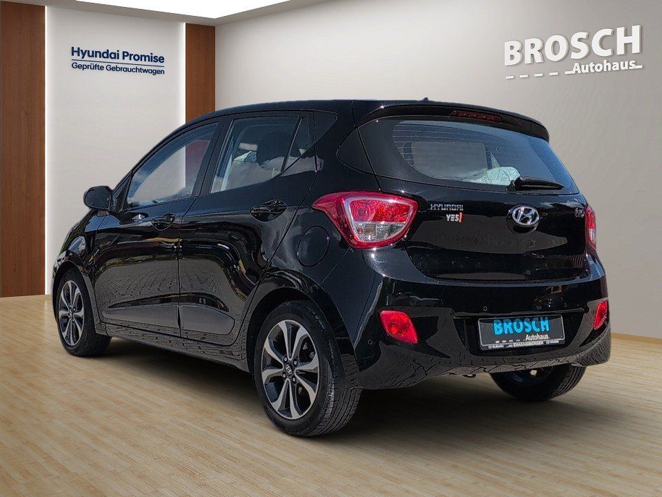 Fahrzeugabbildung Hyundai i10 1.2 CLASSIC 1HD GARANTIE SHZ+LHZ+KLIMAAT+PDC