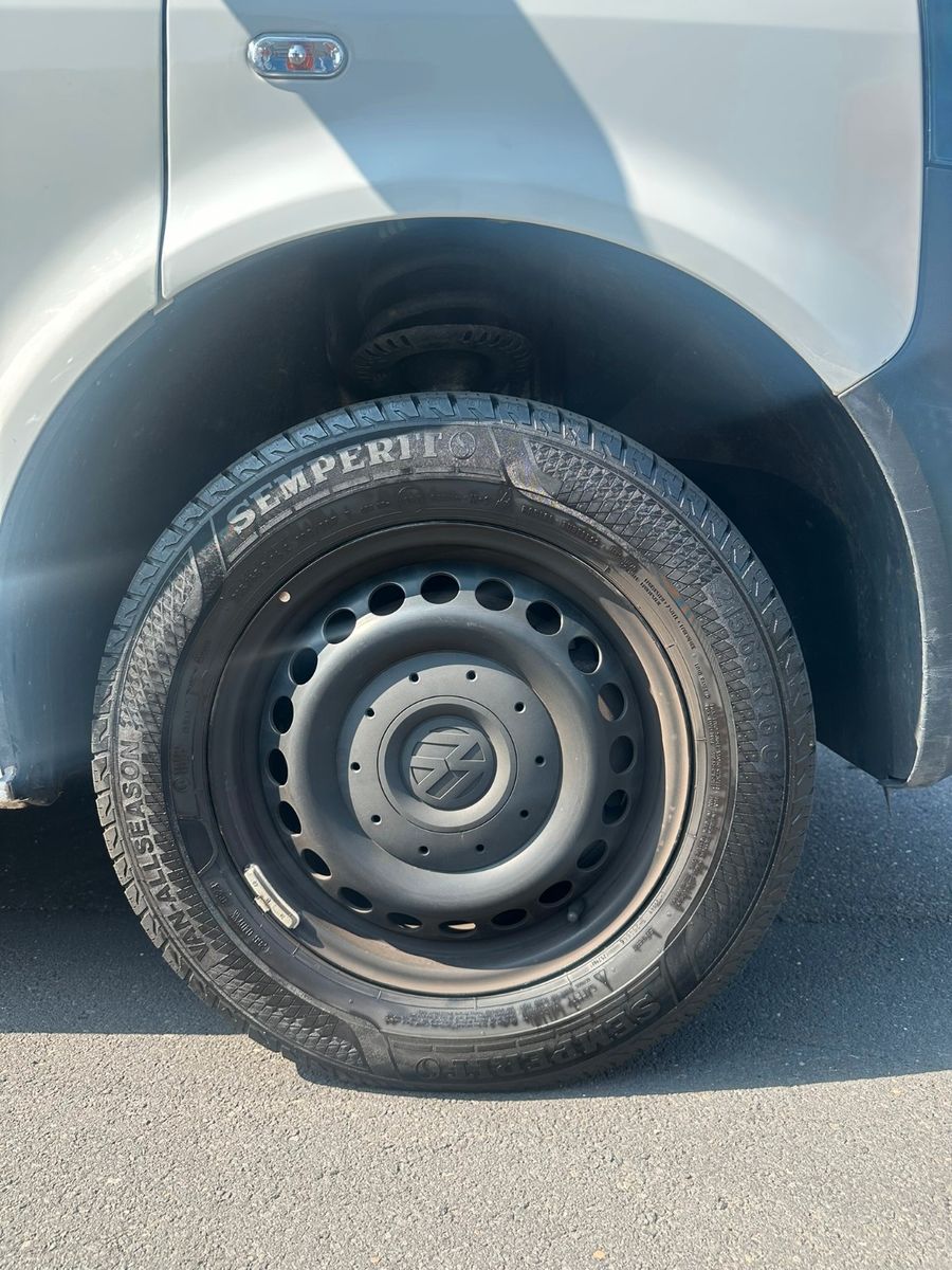 Fahrzeugabbildung Volkswagen T5 Transp. Kasten-Kombi 4Motion nur f Ex-/Import