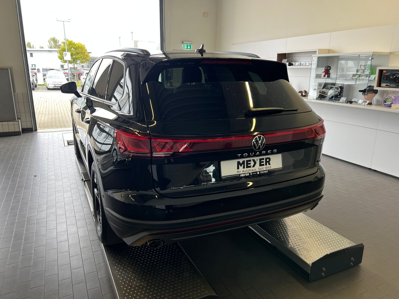 Fahrzeugabbildung Volkswagen Touareg 3.0 TDI 4MOTION *AHK, Luft, Leder, ACC,