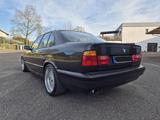 BMW i E34 Sammlerzustand mit H-Kennzeichen - BMW 5er Reihe: E34