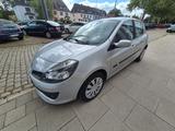 Renault Clio Campus 1.2 16V Campus - Renault Clio aus 2006: Campus