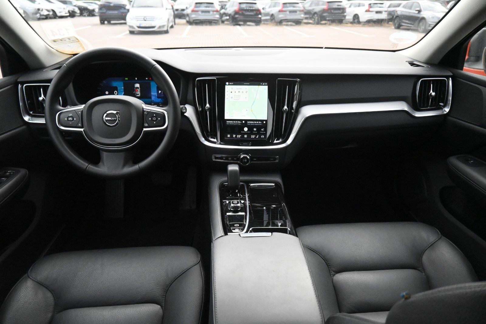 Fahrzeugabbildung Volvo V60 T6 Essential AWD*STHZG*PDC*AHK*Leder*LHZG*