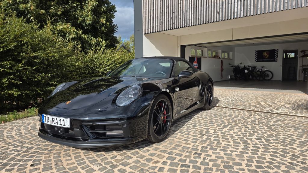 Porsche 992