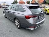 Skoda Octavia Combi Scout 4x4 LED/ACC/Canton/Kamera - Skoda: Combi Scout