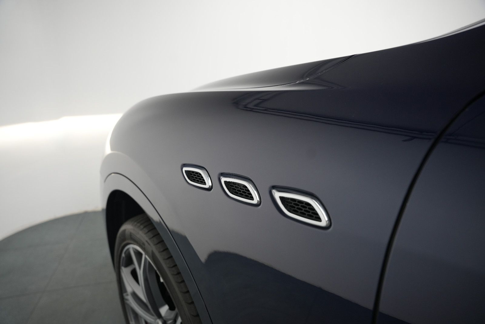 Fahrzeugabbildung Maserati Levante Diesel/GRANSPORT/LED/360°/MEMORY