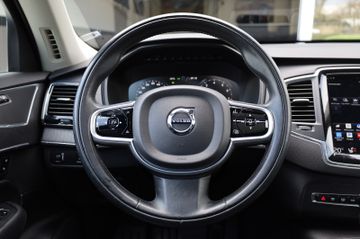 Volvo XC90 - 11