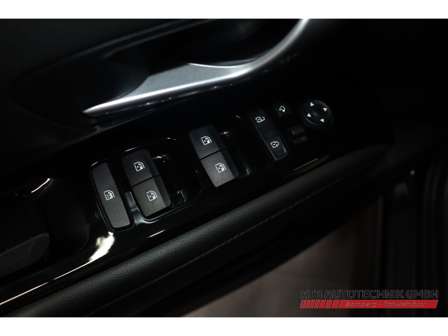Fahrzeugabbildung Hyundai Tucson Trend PHEV 97,7%SOH 1.6 T-GDi 265PS 6-AT