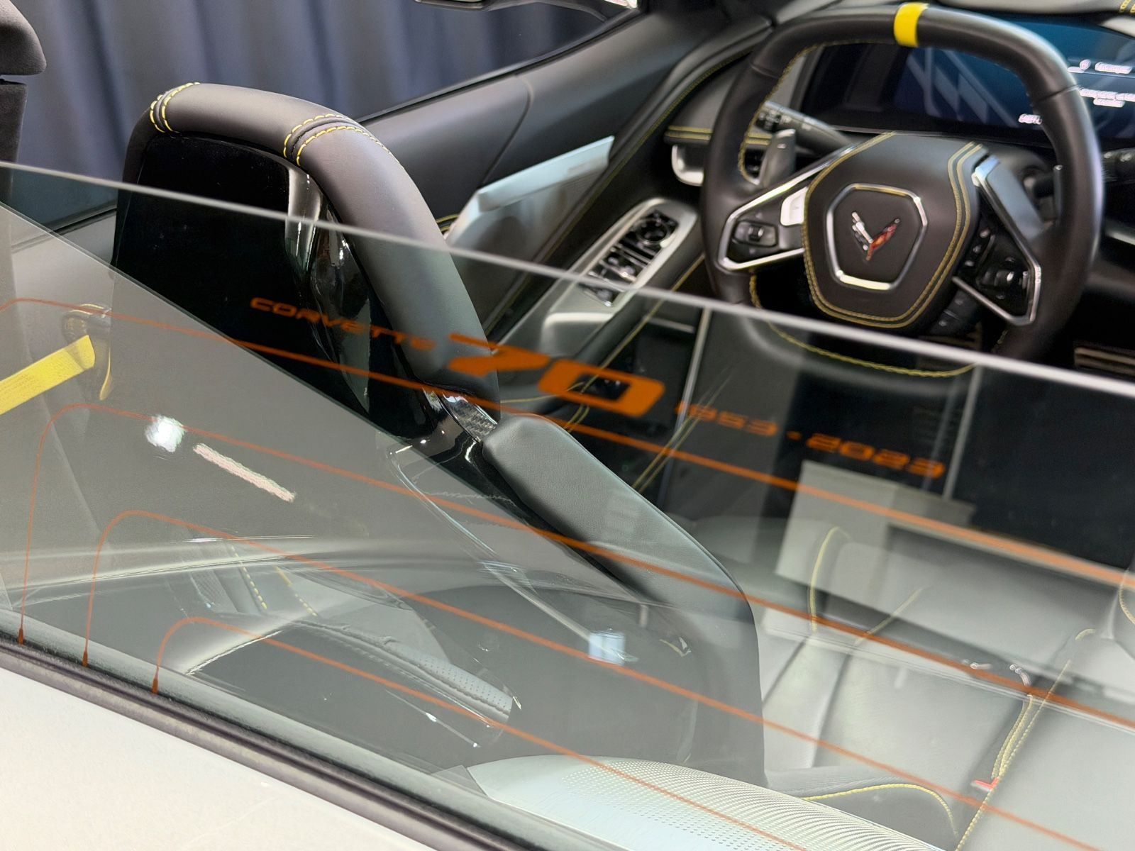 Fahrzeugabbildung Corvette C8 6.2 V8 Stingray 3LT Cabrio|CARBON|LIFT|VOLL