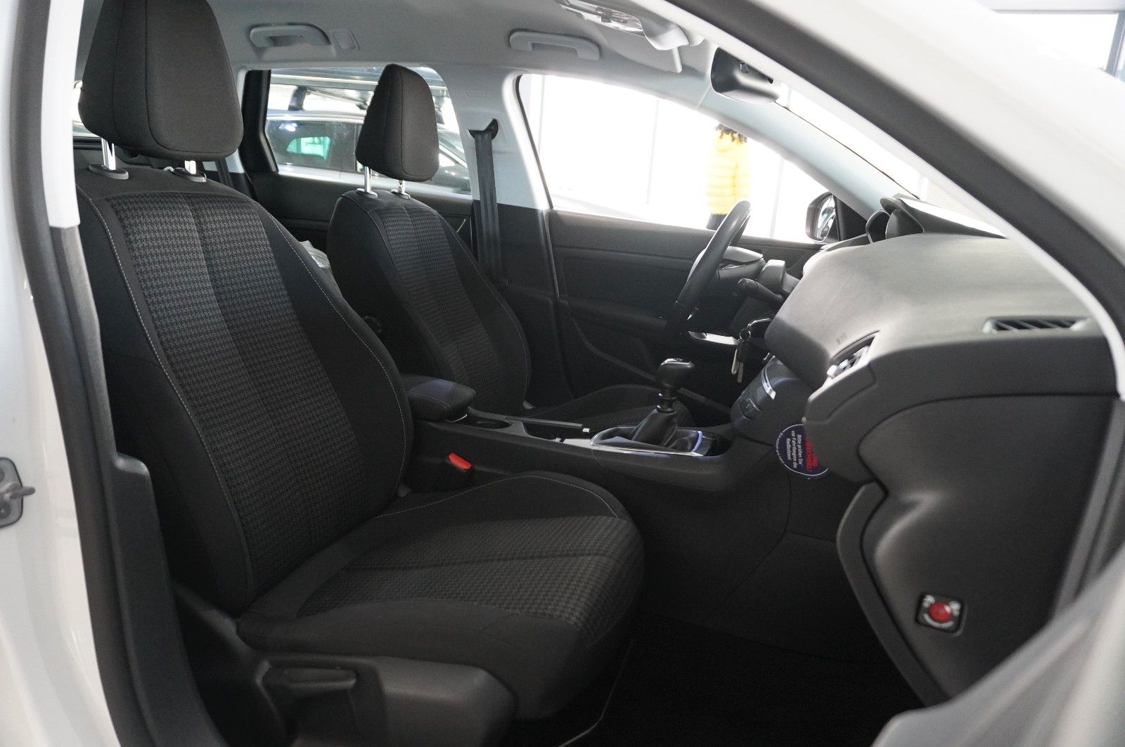 Fahrzeugabbildung Peugeot 308 SW 1.5D ACTIVE NAVI/LED/SHZ/TEMP./PDC/KLIMA