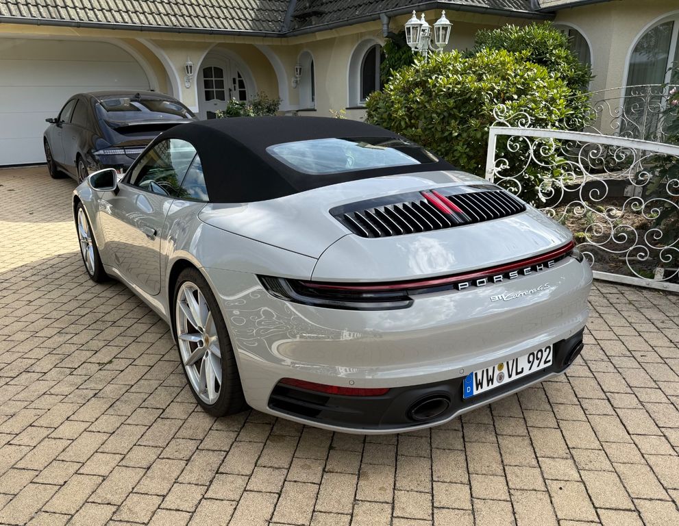 Image of Porsche 992
