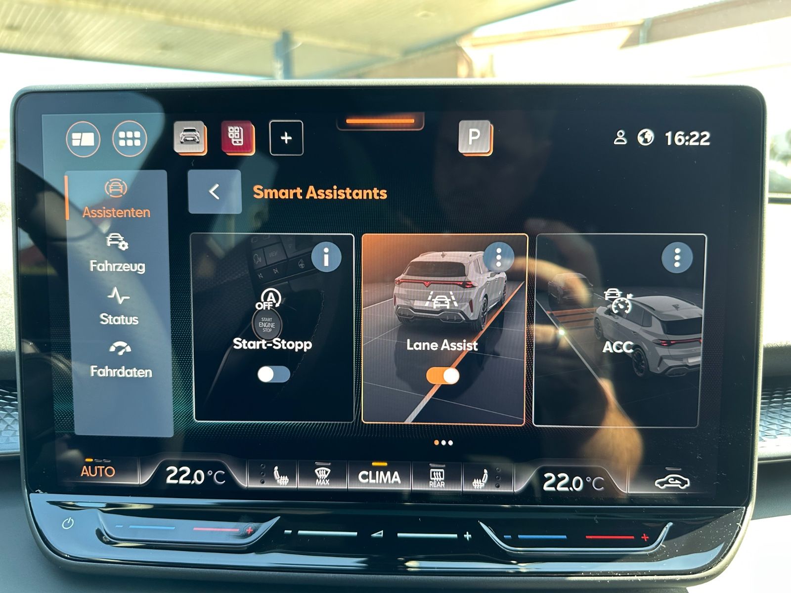 Fahrzeugabbildung CUPRA Terramar VZ 2.0 TSI 4Dr. DSG MATRIX/Pano/ACC/AHK