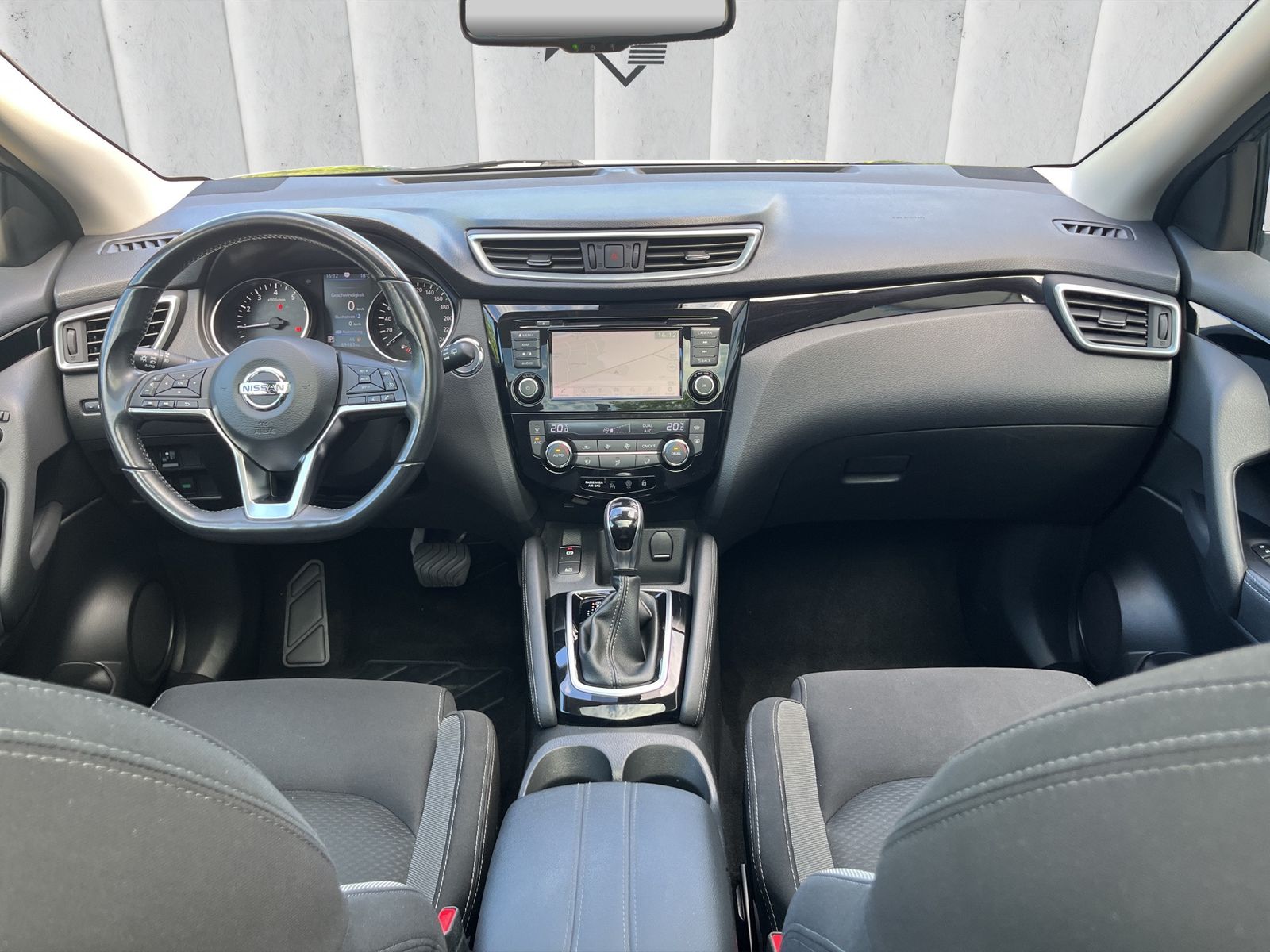Fahrzeugabbildung Nissan Qashqai SHZ*NAVI*360°Kamera*PDC*AHK*LED*Pano**