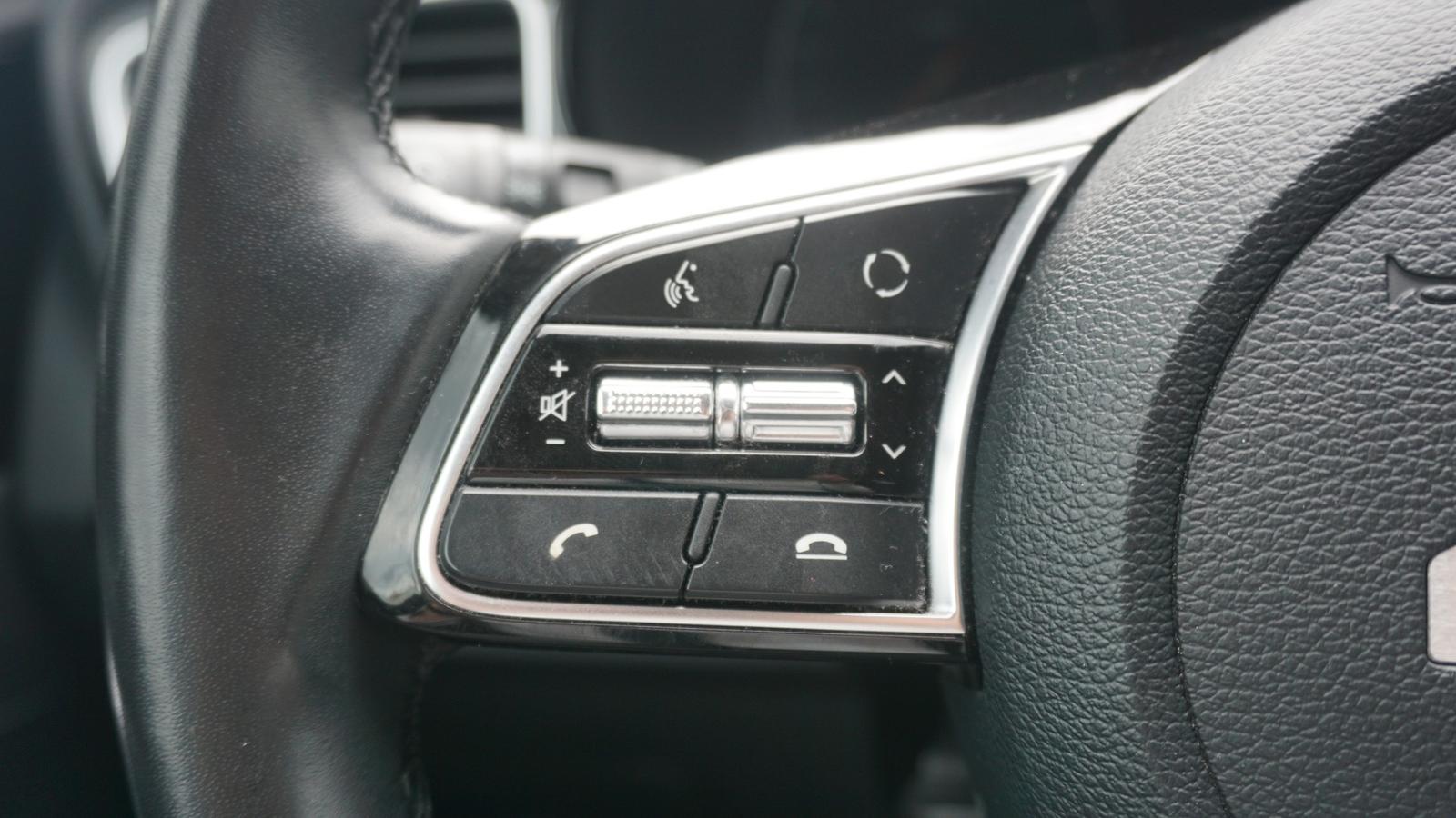 Kia XCeed 1.6 T-GDI Platinum Edition LED Panorama