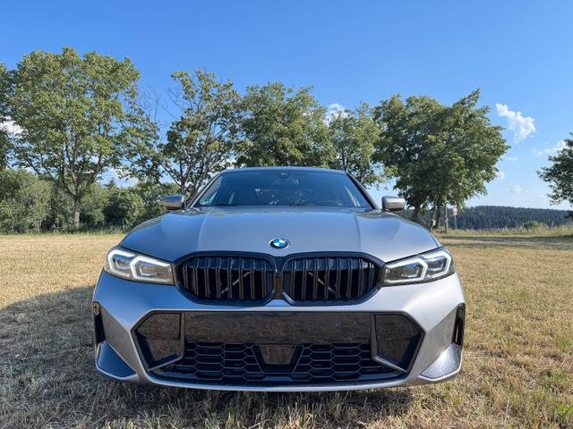 BMW BMW 330i M Sport | Harman Kardon | Standheizung 