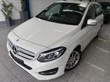 Mercedes-Benz B 180 CDI*AUTOM*LED*TEMP*NAVI*SHZ*PDC*PARK-ASSIS - : Weiß, Van