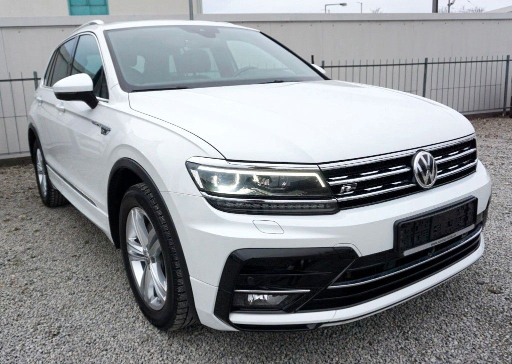Fahrzeugabbildung Volkswagen Tiguan Highline 4M R-Line Panorama,Navi,LED,AHK