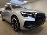 Audi Q8 50TDI/QUATTRO/PANO/HEAD UP/KEYLESS/SOFTCLOSE - Audi Q8 mit Diesel-Antrieb: Head-Up Display