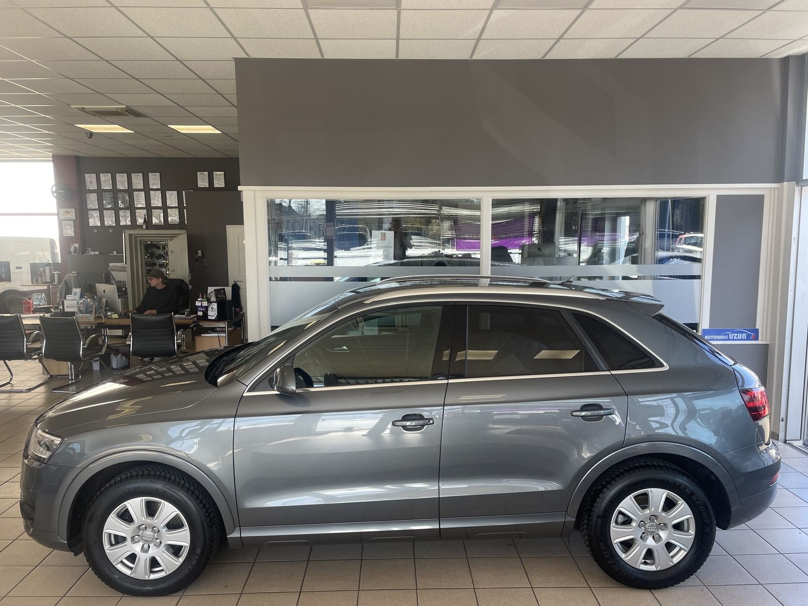 AUDI Q3 1.4 TFSI Automa SHZ Xenon 8fach TÜV 02/2028
