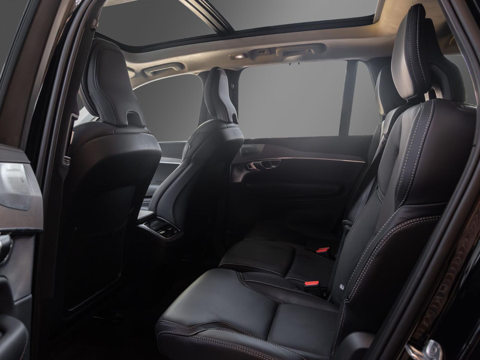 Volvo XC90 B5 AWD Ultimate Dark- voll
