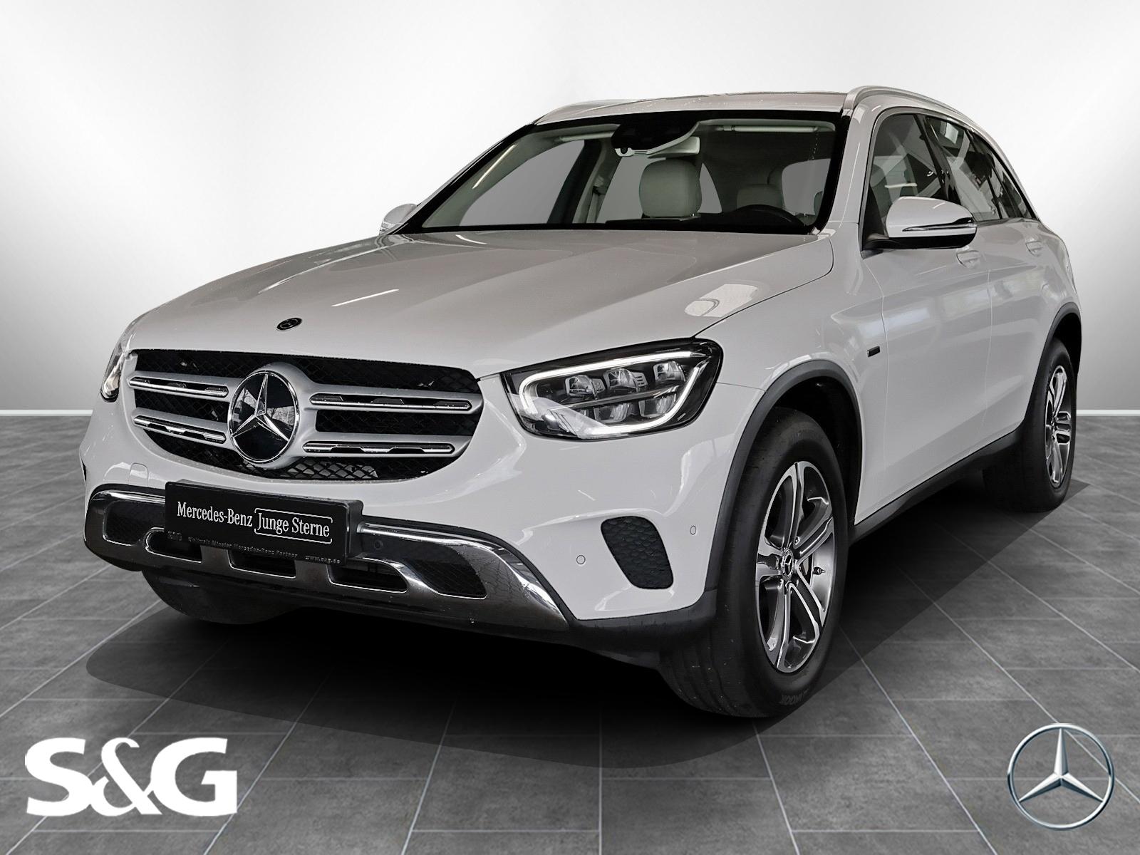 Mercedes-Benz GLC 300 4M KAMERA+CARPLAY+TEMPOMAT+MBUX+18 ZOLL