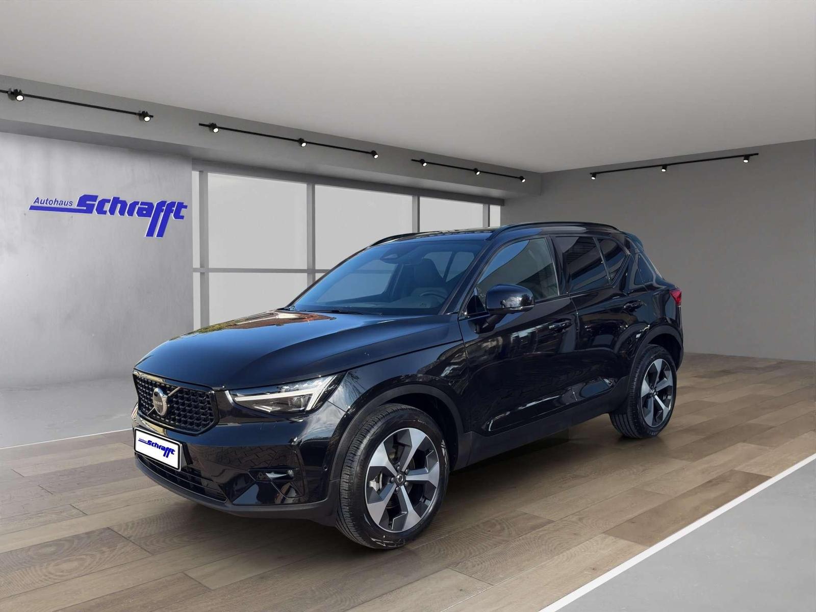 Volvo XC40 Plus Dark B4 Mild-Hybrid